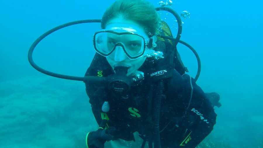 Alanya: 2 Guided Scuba Dives with Lunch and Hotel Transfers - Learning the basics before entering the sea