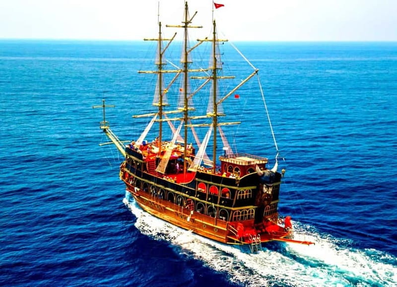 Alanya: Biggest Pirate Boat Tour with Soft Drinks and Lunch - Pirates Cave and Phosphorus Cave