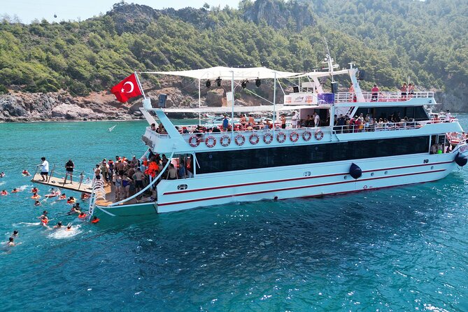 Alanya Boat Trip w/Unlimited Drinks & Lunch (Free Hotel Transfer) - A low-cost day on Alanya Bay