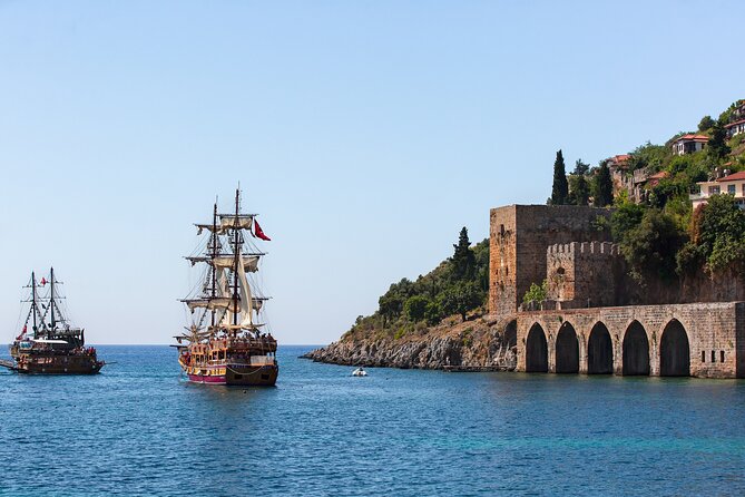 Alanya Cable Car, Boat Trip and Dimcay Tour - Riding above Cleopatra Beach
