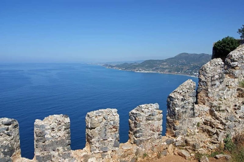 Alanya: Castle Tour with Damlatas Cave & Cable Car Options - Alanya Seyir Terası: the city from a high terrace