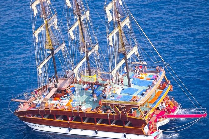 Alanya Catamaran Boat Tour with Lunch, Soft Drinks & Transfer - Key points at a glance