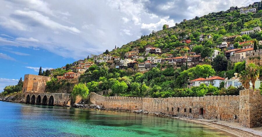 Alanya: Catamaran Boat Trip with Sunbathing and Swimming - Is $28 a good value?