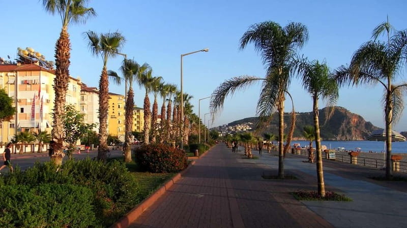 Alanya: City Tour with Sunset Views and Cable Car - Taking the cable car toward Alanya Castle