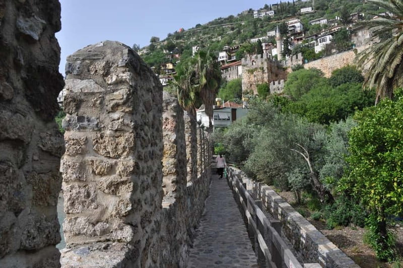 Alanya: City Tour with Sunset Views and Cable Car - Süleymaniye Mosque inside the castle area