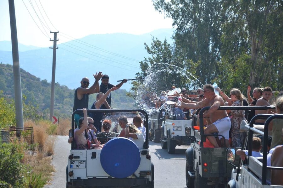 Alanya: Dim River, Dim Cave, and Kestel Jeep Tour with Lunch - What the $32 price really covers