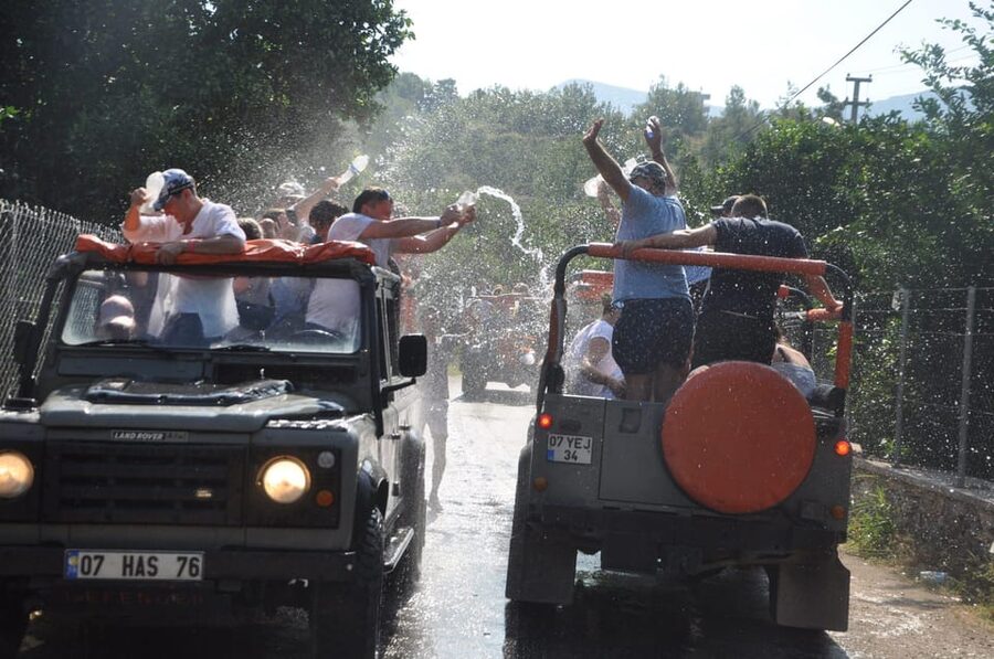 Alanya: Dim River, Dim Cave, and Kestel Jeep Tour with Lunch - How the day fits together