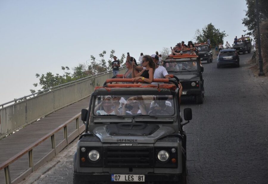 Alanya: Evening Jeep Tour with Sunset Boat Trip and Dinner - Practical tips for a smoother night