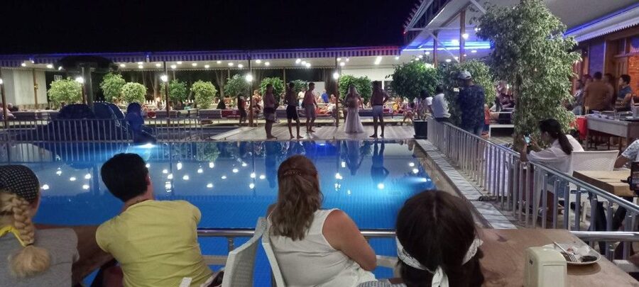 Alanya: Evening Jeep Tour with Sunset Boat Trip and Dinner - Sunset on a two-hour pirate boat