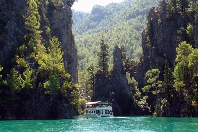 Alanya Green Canyon Boat Trip With Lunch & Unlimited Soft Drinks - Cruising 14 kilometers through Green Canyon