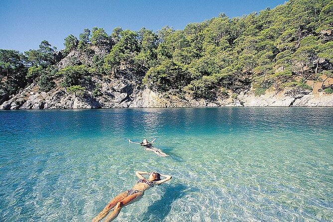 Alanya: Luxury Pirate Boat Tour with Foam Party - Ulaş Beach and open-sea swimming