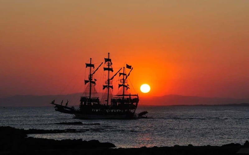 Alanya Optional Alcoholic Sunset Boat Cruise and Foam Party - Dinner on deck, with soft drinks included