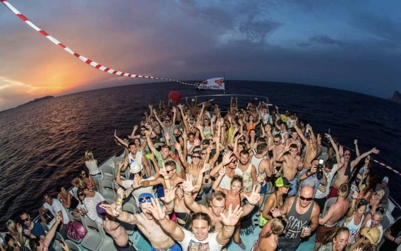 Alanya Optional Alcoholic Sunset Boat Cruise and Foam Party - When the quiet sunset turns into a foam party