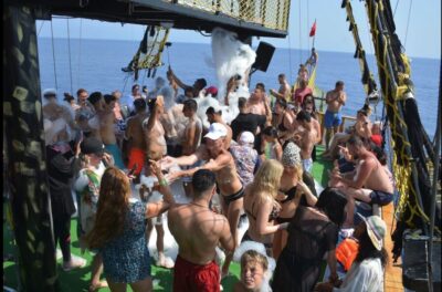 Pirate Boat Tour w/ BBQ & Foam Party