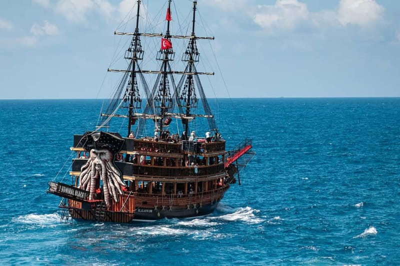 Alanya: Pirate Boat Trip with Lunch and Drinks - Key points at a glance
