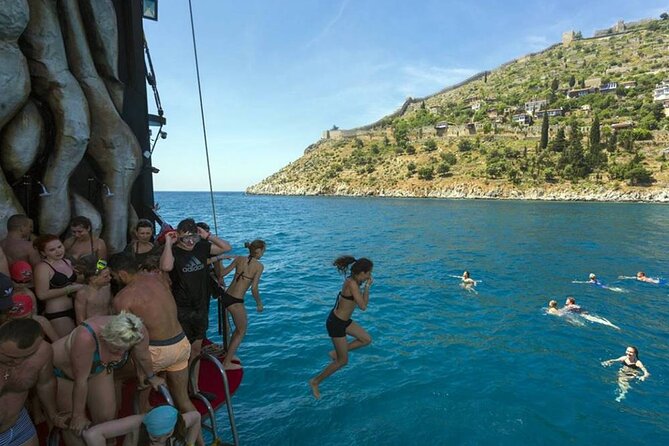 Alanya Pirate Boat Trip With Unlimited Drinks & Lunch - Hotel Transfers and Day-of Practicalities