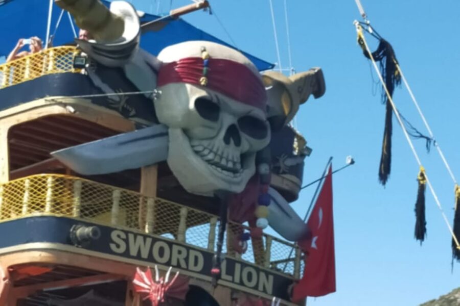 Alanya: Pirate Ship Cruise with Food and Swimming Stops - Practical Tips for a Better Day