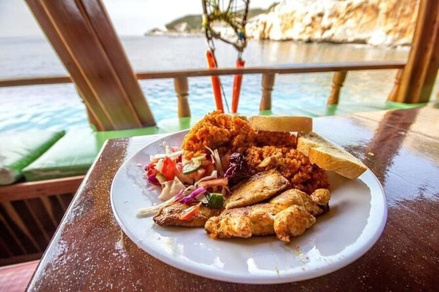 Alanya: Pirates Boat Trip with Lunch and Hotel Pickup - Who will enjoy this Alanya boat trip?
