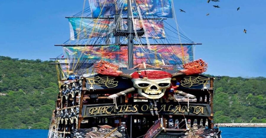 Alanya: Pirates of Alanya Boat Tour with Lunch and Drinks - Boarding the Pirates Yacht in Alanya