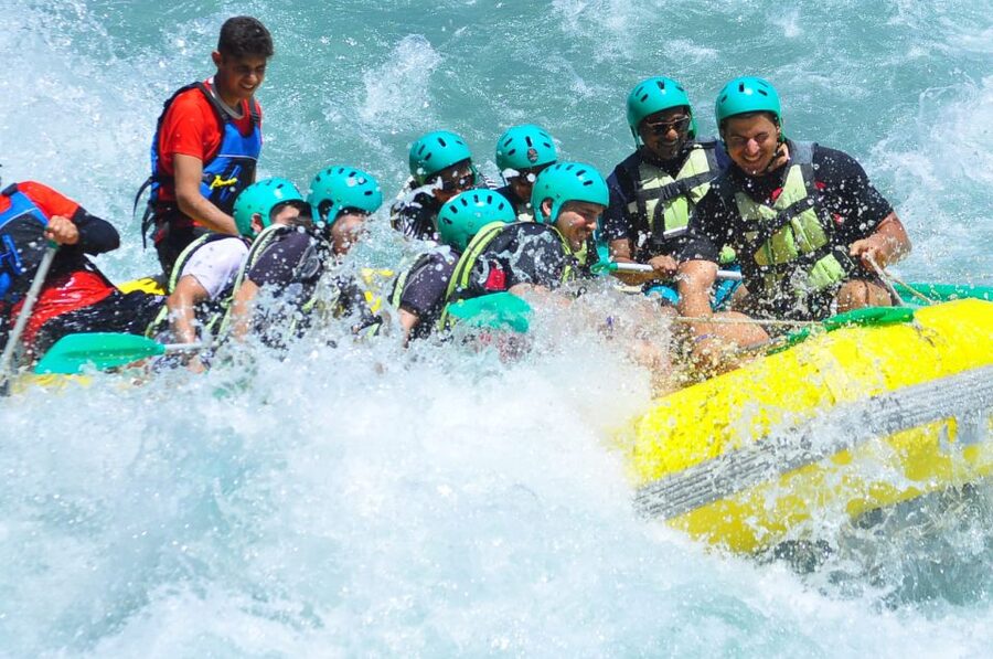 Alanya: Rafting, Zipline, Quad, Buggy, Jeep Tour with Lunch - Lunch beside the river
