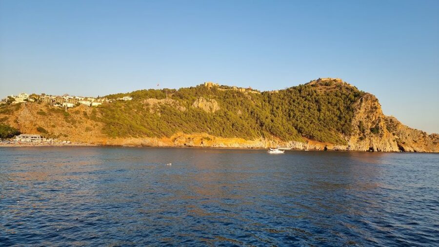 Alanya: Relax Boat Trip With Lunch & Swimming - Who should book this boat trip?