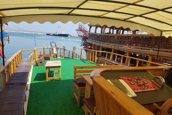 Alanya Relaxing Boat Tour with Lunch, Soft Drinks & Transfer - How the experience compares with louder pirate boats
