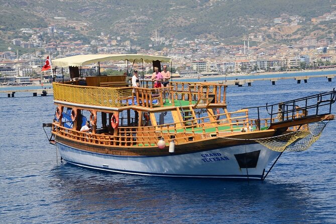 Alanya Relaxing Boat Tour with Lunch, Soft Drinks & Transfer - Pickup from Alanya hotels