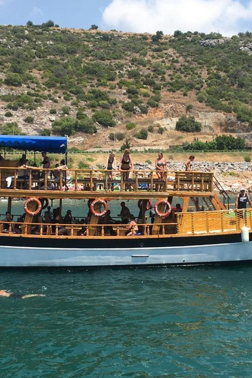 Alanya Relaxing Family Boat Tour Without Foam And Loud Music - Why this boat suits a quieter day in Alanya