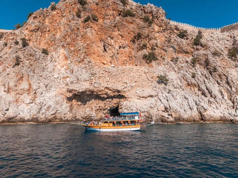Alanya: Small-Group Boat Tour with Lunch and Soft Drinks - Heading into open water for peninsula views