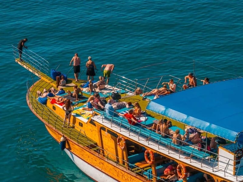 Alanya: Small-Group Boat Tour with Lunch and Soft Drinks - Leaving Alanya port for the castle coast