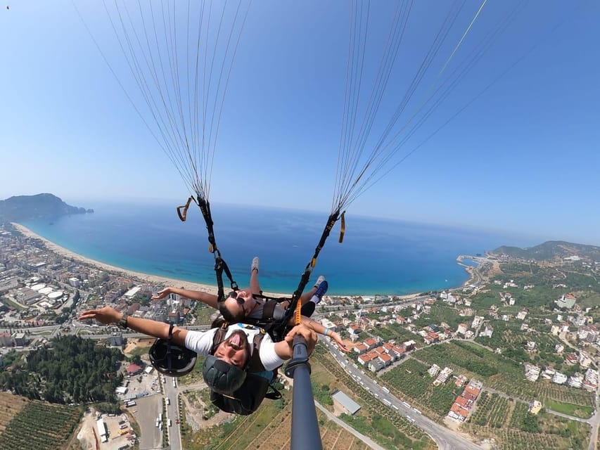 Alanya: Tandem Paragliding Flight to Cleopatra Beach - The people who make the difference