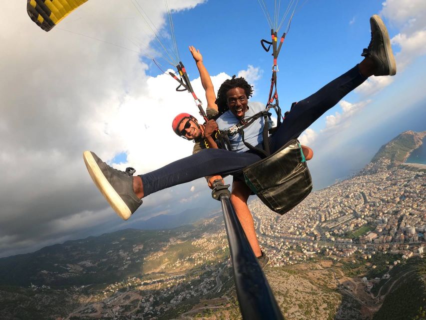 Alanya: Tandem Paragliding with Hotel Pickup - The flight over Cleopatra Bay and Alanya