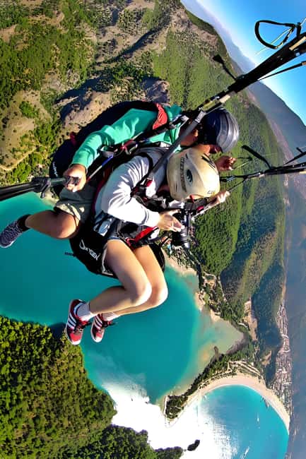 Antalya/Belek: Paragliding in Alanya with Optional Transfer - The long road from Antalya, Belek, or Kemer