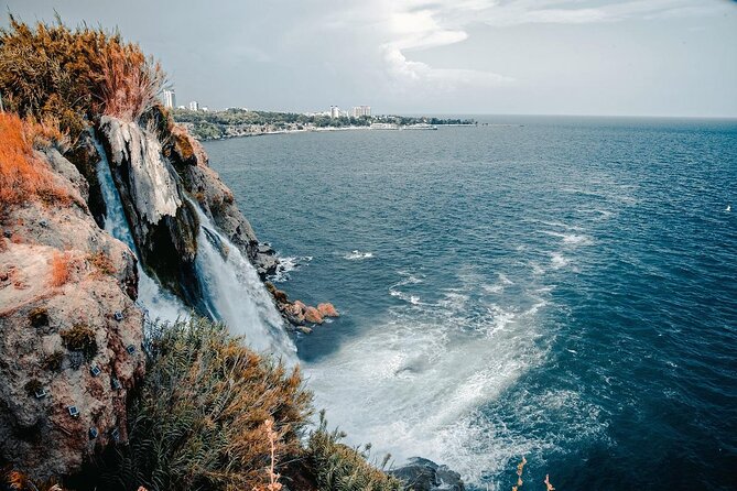 Antalya: City Tour with Boat Trip, Old Town & Waterfalls - Hadrian’s Gate and the old quarter