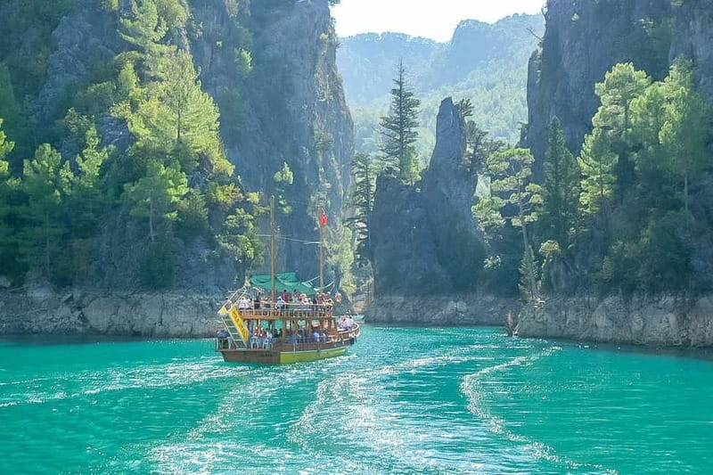 Antalya: Green Canyon Boat Trip w/Lunch near Green Lake - Cruising the 14-kilometer Grand Canyon