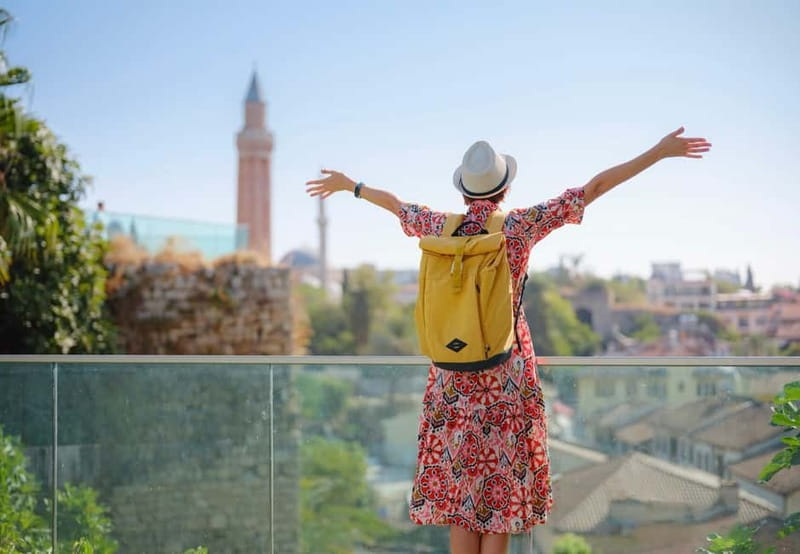 Antalya: Kaleici Old Town Small Group Guided Walking Tour - What the guide adds to the experience