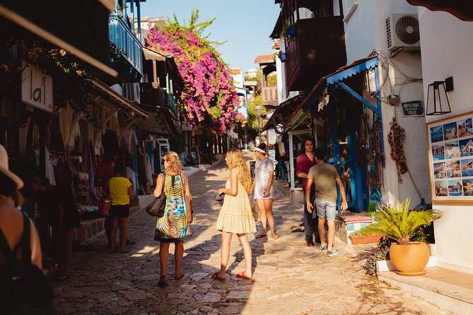 Antalya: Old Town Walking Tour incl. Turkish Tea and Baklava - Ottoman homes at the Antalya Ethnographic Museum
