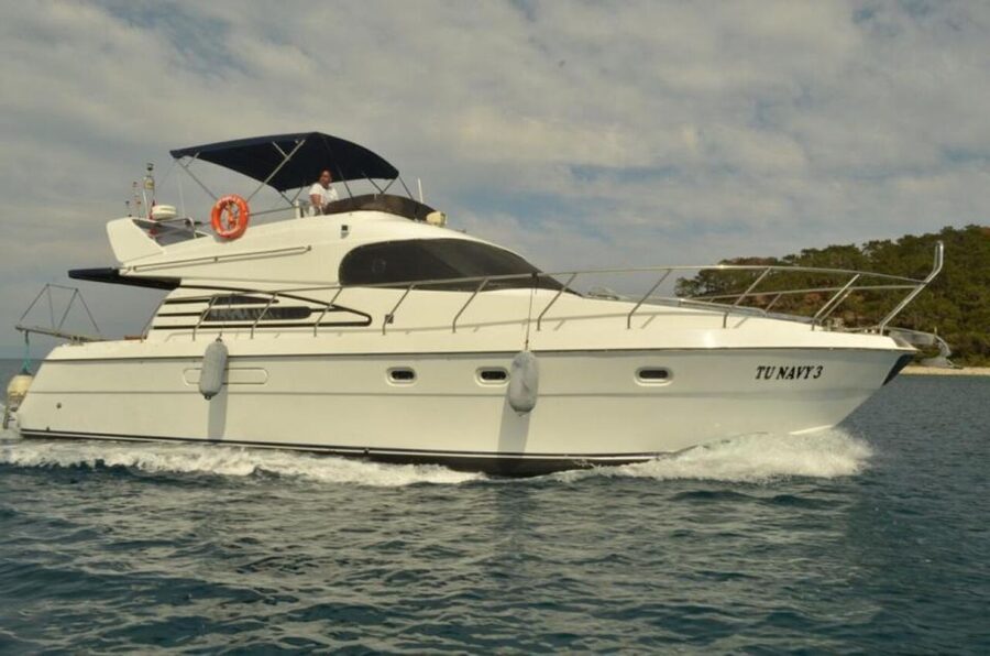 Antalya: Private Yacht Tour with 3 Swim Stops and a Meal - Choosing among the yacht sizes