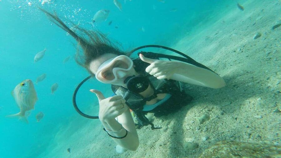 Antalya Scuba Diving Adventure with Expert Diver Option - Lunch and a break on the boat