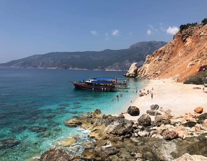 Antalya: Suluada Island Boat Trip with Lunch & Hotel Pickup - Crew, organization, and communication