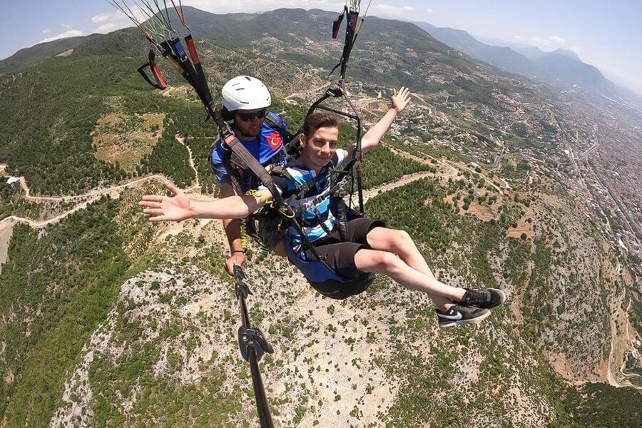 Antalya: Tandem Paragliding Experience with Transfer - Cleopatra’s Beach and Alanya Castle from the air