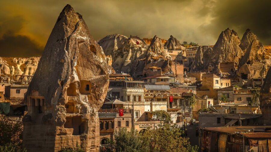 City of Side: 2-Day Cappadocia, Cave Hotel, & Balloon Tour - Avanos pottery and the Valley of Fantasy