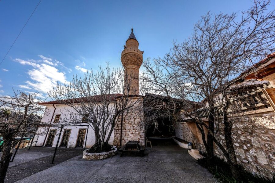 City of Side: Altinbesik Cave and Ormana Tour with Boat Ride - The drive through the Taurus Mountains