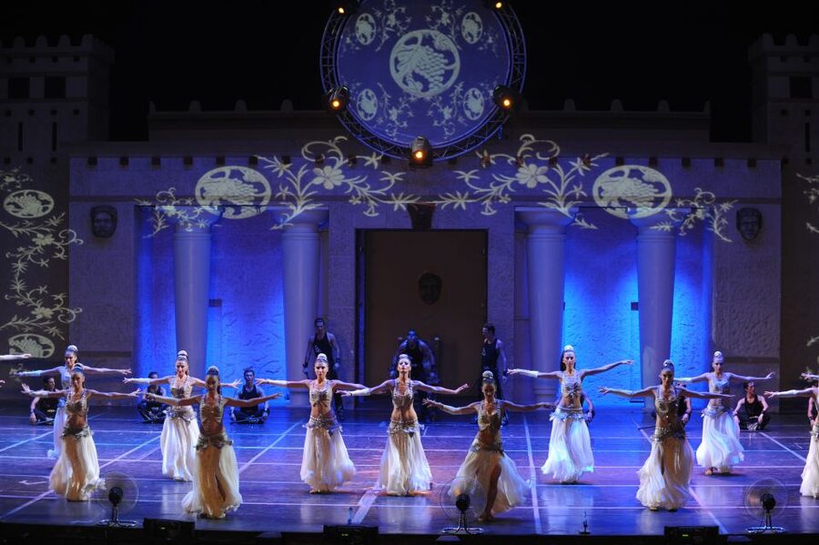City of Side: Fire of Anatolia Dance Show Ticket & Transfer - Getting settled at the arena before 9 pm