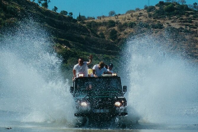 Combi Safari offroad adventure with picnic - Meeting the Yörük tradition in a mountain tent