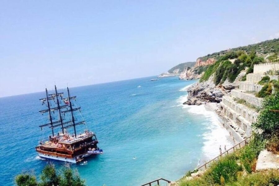 Explore Alanya's Beauty Catamaran Boat Tour - Guides, languages, and family appeal