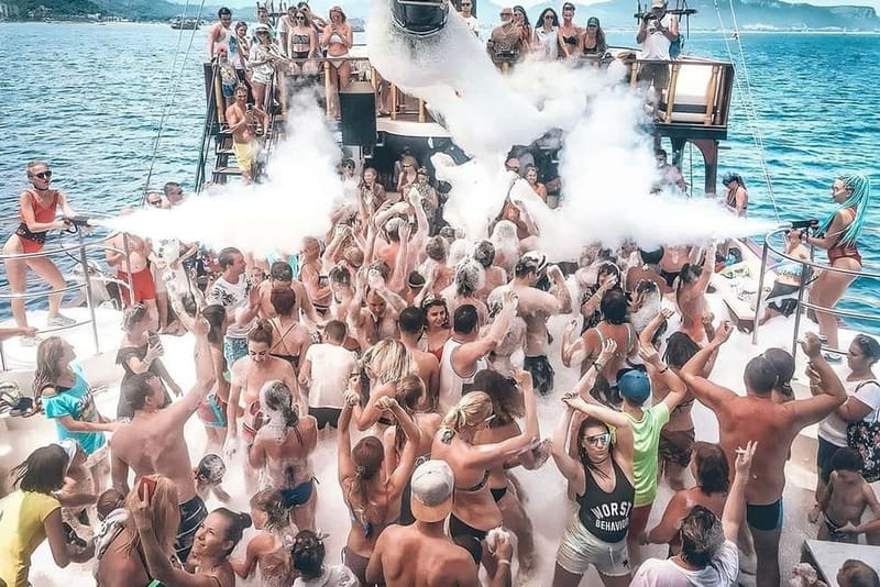 From Antalya/Kemer: All-Inclusive Party Boat with Lunch - Key points to know before booking