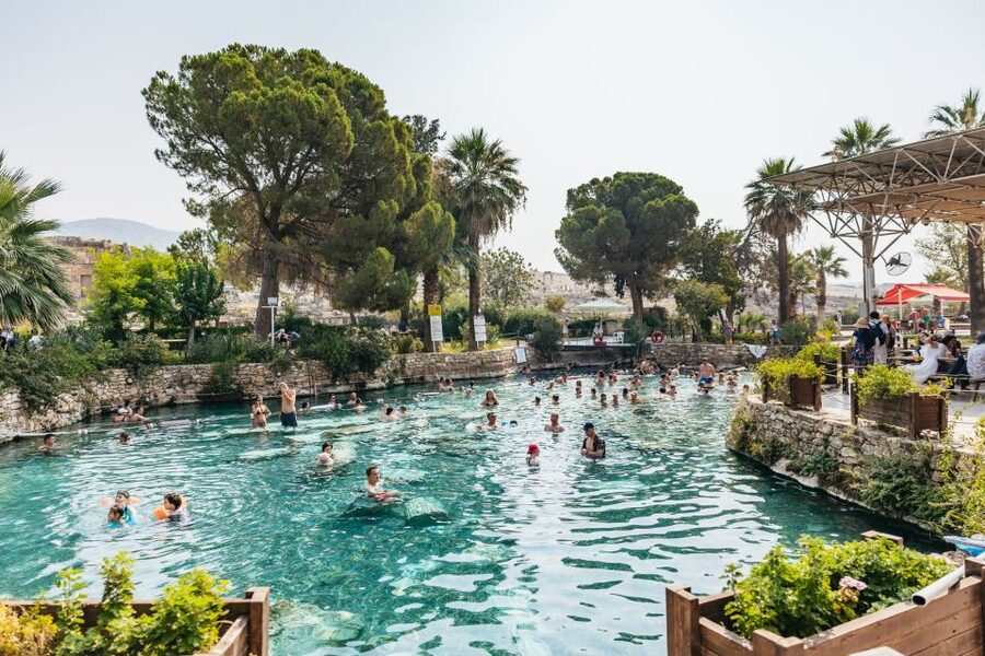 From Antalya/Kemer: Pamukkale and Hierapolis Tour with Lunch - Guides, buses, and the feel of the day