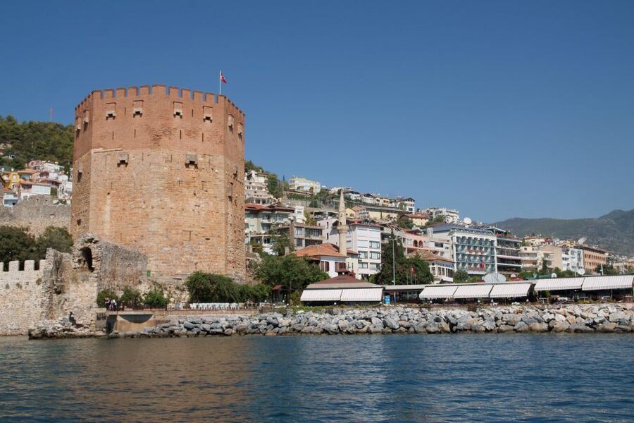 From City of Side: Alanya Guided Tour with Boat Trip & Lunch - Your 1.5 hours of free time in Alanya