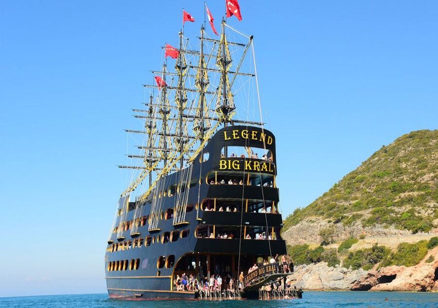 From City of Side and Alanya: Legends and Pirates Yacht Tour - The foam party and final swim